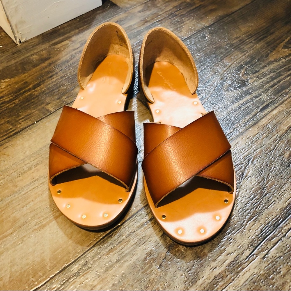 Universal Thread Slip-On Sandals.